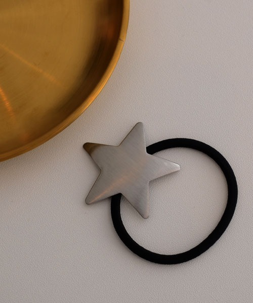 TONE SELECT GOODS（トーンセレクトグッズ）の「【resonance】メタルスター/星 シンプル ヘアゴム（ヘアゴム・レディース・ゴールド/シルバー・FREE）」の4枚目の写真