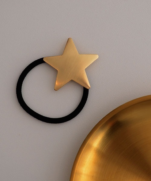 TONE SELECT GOODS（トーンセレクトグッズ）の「【resonance】メタルスター/星 シンプル ヘアゴム（ヘアゴム・レディース・ゴールド/シルバー・FREE）」の5枚目の写真