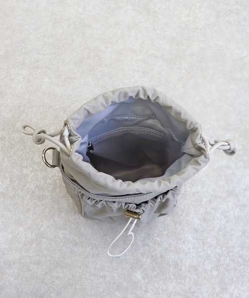 COLDE (コルデ)の「ギャザーポケットミニショルダーバッグ(ショルダーバッグ・レディース・アイボリー/ブラック/グレー・FREE)」の10枚目の写真
