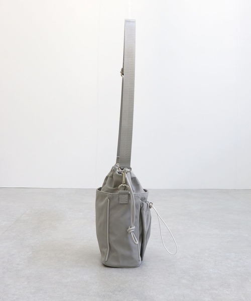 COLDE (コルデ)の「ギャザーポケットミニショルダーバッグ(ショルダーバッグ・レディース・アイボリー/ブラック/グレー・FREE)」の5枚目の写真