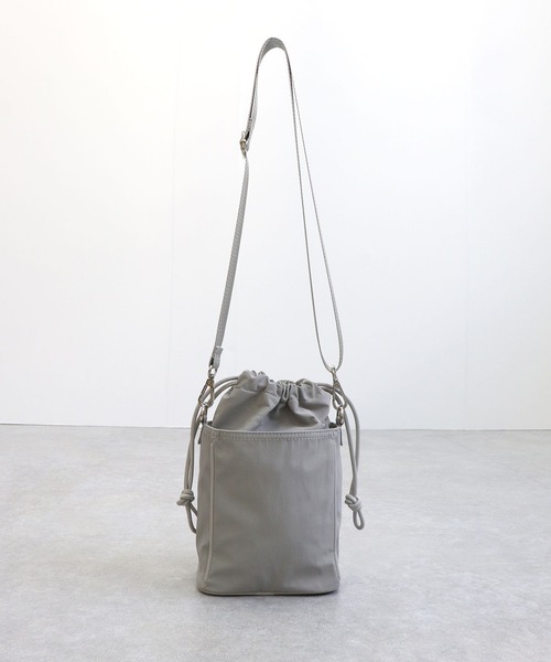 COLDE (コルデ)の「ギャザーポケットミニショルダーバッグ(ショルダーバッグ・レディース・アイボリー/ブラック/グレー・FREE)」の6枚目の写真