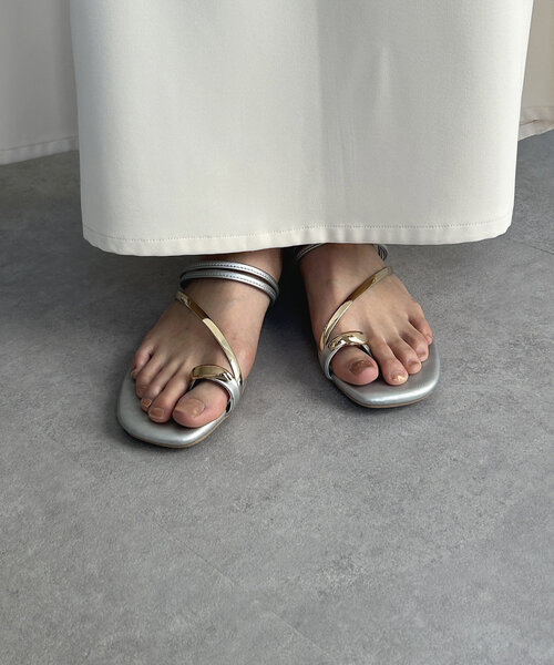 Thevon（ゼボン）の「GLDトングサンダル（サンダル・レディース・ブラック/シルバー/ゴールド・M/L）」の12枚目の写真