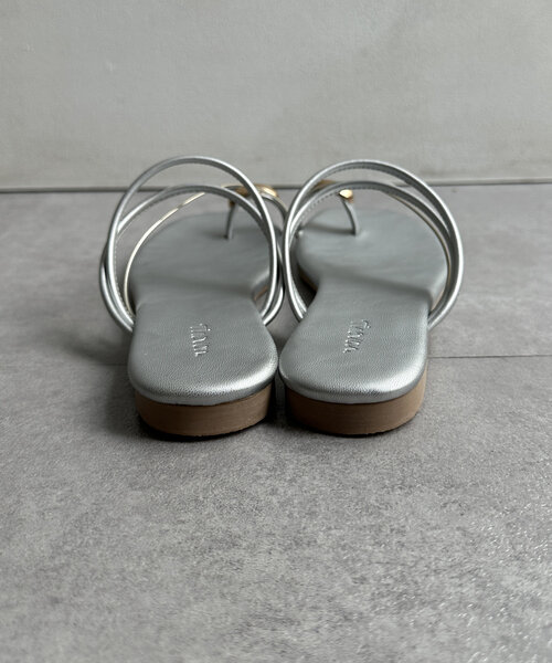 Thevon（ゼボン）の「GLDトングサンダル（サンダル・レディース・ブラック/シルバー/ゴールド・M/L）」の19枚目の写真