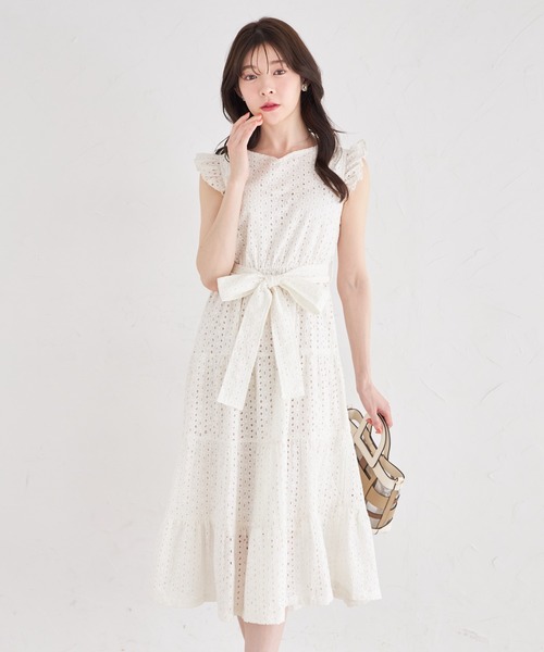 tocco closet(トッコ クローゼット)の「ウエストりぼん付き肩フリルハートネックコットンレースティアードワンピース(ワンピース・レディース・アイボリー/ブルー/ピンク/ブラック・M)」の1枚目の写真