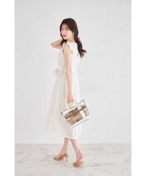 tocco closet(トッコ クローゼット)の「ウエストりぼん付き肩フリルハートネックコットンレースティアードワンピース(ワンピース・レディース・アイボリー/ブルー/ピンク/ブラック・M)」の8枚目の写真