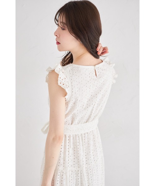 tocco closet(トッコ クローゼット)の「ウエストりぼん付き肩フリルハートネックコットンレースティアードワンピース(ワンピース・レディース・アイボリー/ブルー/ピンク/ブラック・M)」の14枚目の写真
