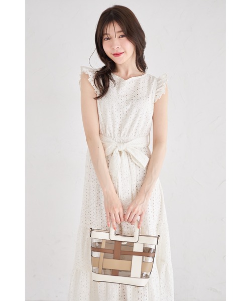 tocco closet(トッコ クローゼット)の「ウエストりぼん付き肩フリルハートネックコットンレースティアードワンピース(ワンピース・レディース・アイボリー/ブルー/ピンク/ブラック・M)」の11枚目の写真