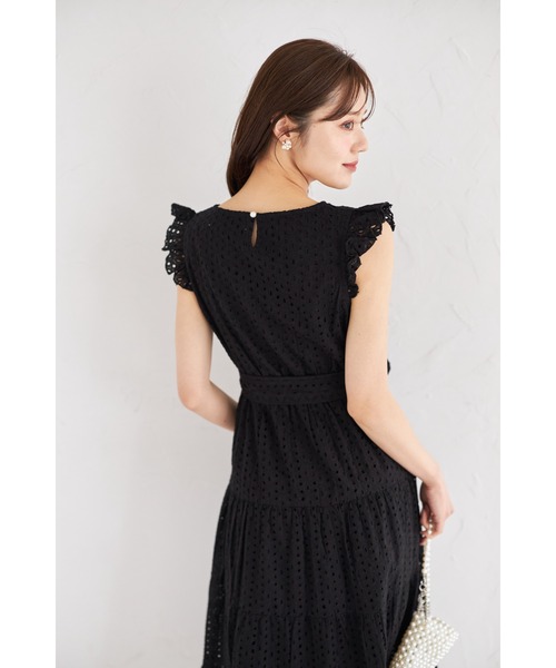 tocco closet(トッコ クローゼット)の「ウエストりぼん付き肩フリルハートネックコットンレースティアードワンピース(ワンピース・レディース・アイボリー/ブルー/ピンク/ブラック・M)」の21枚目の写真