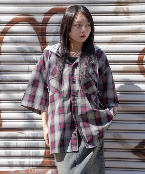 WEGO（ウィゴー）の「WEGO/オンブレチェックフードシャツ（シャツ/ブラウス・メンズ・ブラック系その他2/レッド系その他2・MEDIUM/LARGE）」の6枚目の写真