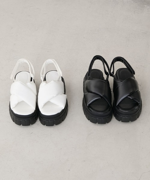forksy.(フォルクシー)の「【forksy.】ベルトデザイン パフィー スポーツサンダル(サンダル・レディース・ブラック/オフホワイト・M/L)」の3枚目の写真