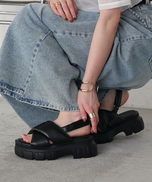 forksy.(フォルクシー)の「【forksy.】ベルトデザイン パフィー スポーツサンダル(サンダル・レディース・ブラック/オフホワイト・M/L)」の10枚目の写真