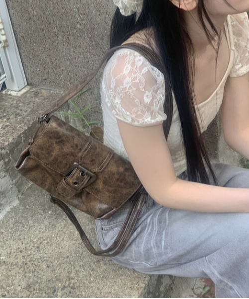 gossip!ロサンゼルス(ゴシップロサンゼルス)の「Y2K ブラウンヴィンテージバックルレザーミニショルダーバッグ 2WAY(ショルダーバッグ・レディース・ブラウン/ブラック・FREE)」の14枚目の写真