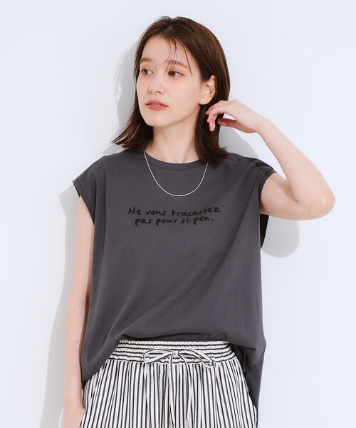 Cutie Blonde（キューティーブロンド）の「【ひんやり/汗ジミ軽減/UVカット】 ロゴプリントノースリーブTシャツ（Tシャツ/カットソー・レディース・ホワイト/ピンク系/チャコールグレー・01/02/03/04）」の8枚目の写真