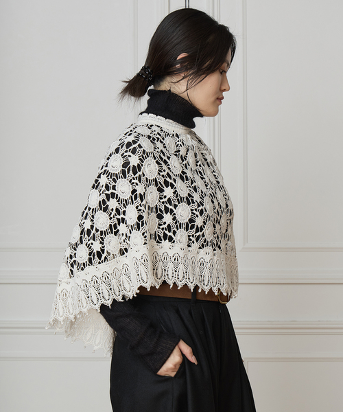 IENA LA BOUCLE(イエナラブークル)の「IENA LA BOUCLE レースポンチョ(シャツ/ブラウス・レディース・ホワイト・FREE)」の12枚目の写真
