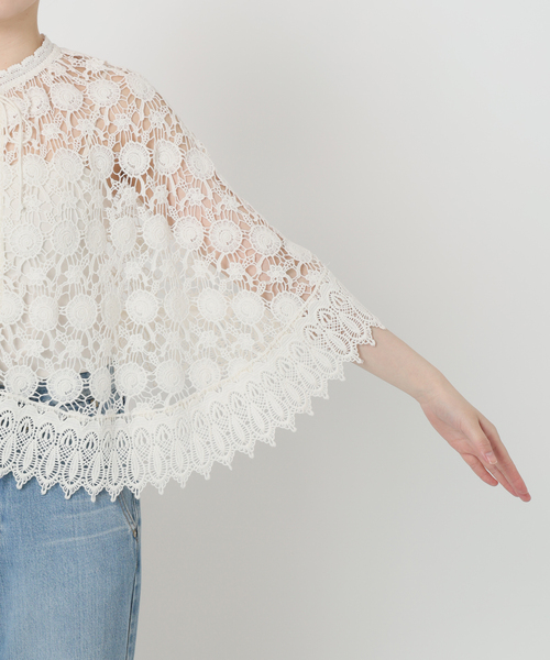 IENA LA BOUCLE(イエナラブークル)の「IENA LA BOUCLE レースポンチョ(シャツ/ブラウス・レディース・ホワイト・FREE)」の5枚目の写真