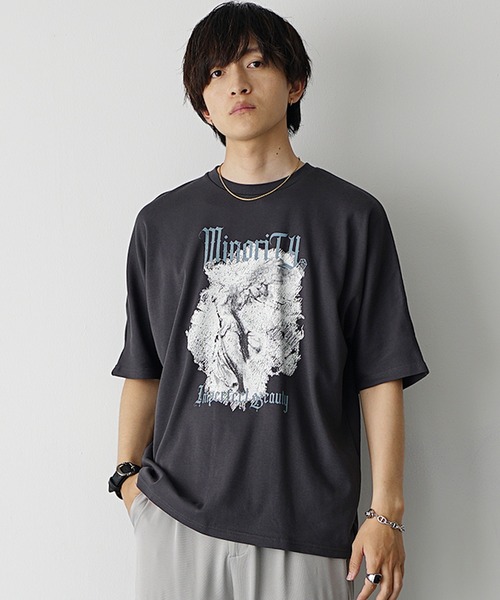 MinoriTY(マイノリティ)の「【MinoriTY】ソフトタッチ×厚手仕立て ドルマンシルエットヴィンテージロックプリントTシャツ メンズ 夏服(Tシャツ/カットソー・メンズ・スミクロ/オフホワイト・M/S/L)」の8枚目の写真