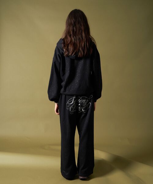 SEQUENZ（シークエンズ）の「セットアップ対応 / グリッター裏起毛ジップパーカー / SQNZ LOGO GLITTER ZIP P/K（パーカー・メンズ・ピンク/ダークネイビー/ブラック/モカ/グレー/ライトピンク/スカイブルー・MEDIUM/SMALL/LARGE）」の11枚目の写真