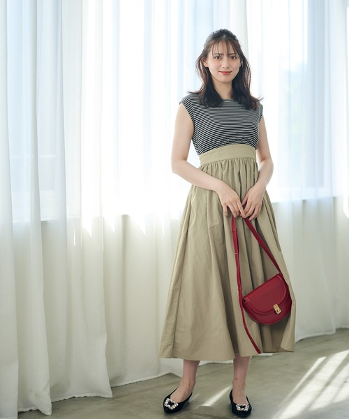 12Twelve Agenda(トゥエルブ アジェンダ)の「カットソー×ボリュームナイロンスカートドッキングワンピース(ワンピース・レディース・ブラック/ベージュ・M)」の6枚目の写真