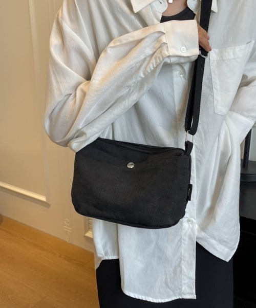 Miniministore(ミニミニストア)の「ショルダーバッグ キャンバス レディース(ショルダーバッグ・レディース・ダークベージュ/アイボリー/ブラック・FREE)」の4枚目の写真