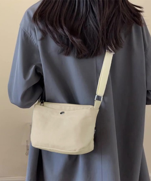 Miniministore(ミニミニストア)の「ショルダーバッグ キャンバス レディース(ショルダーバッグ・レディース・ダークベージュ/アイボリー/ブラック・FREE)」の7枚目の写真