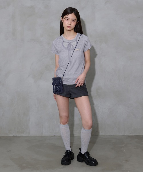 FCMM（エフシーエムエム）の「【日本限定】MINI POACH / ミニポーチ（ショルダーバッグ・レディース・ネイビー/ホワイト/ブラック・FREE）」の4枚目の写真