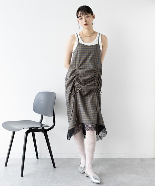 RAGEBLUE(レイジブルー)の「2WAYギャザーチェックキャミワンピース/セットアップ対応(ワンピース・レディース・グレー系/イエロー系・FREE)」の8枚目の写真