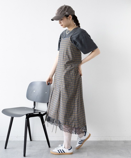RAGEBLUE(レイジブルー)の「2WAYギャザーチェックキャミワンピース/セットアップ対応(ワンピース・レディース・グレー系/イエロー系・FREE)」の4枚目の写真