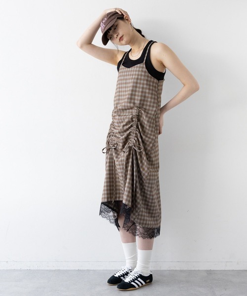 RAGEBLUE(レイジブルー)の「2WAYギャザーチェックキャミワンピース/セットアップ対応(ワンピース・レディース・グレー系/イエロー系・FREE)」の15枚目の写真