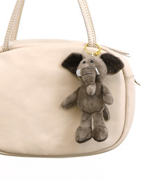 cache cache（カシュ カシュ）の「カシュカシュ cachecache / アニマルチャーム（チャーム）」