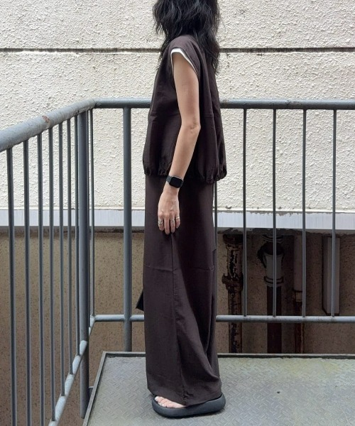 Right-on（ライトオン）の「【HONEYSUCKLE ROSE】ＺＩＰバルーンベスト（セットアップ対応）（その他トップス・レディース・ブルー/ブラウン/ダークグレー・L/M）」の21枚目の写真