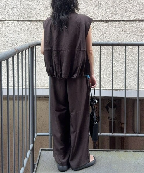 Right-on（ライトオン）の「【HONEYSUCKLE ROSE】ＺＩＰバルーンベスト（セットアップ対応）（その他トップス・レディース・ブルー/ブラウン/ダークグレー・L/M）」の22枚目の写真