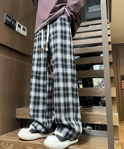 link lot(リンクロット)の「ドローコード付きチェックイージーネルパンツ(その他パンツ・メンズ・ブラック/ブルー/ブラウン・M/L)」の9枚目の写真