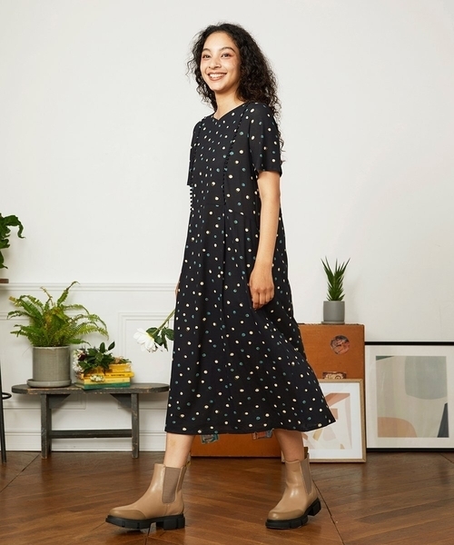 Jocomomola（ホコモモラ）の「【接触冷感】Charco ドットカットソーワンピース（ワンピース・レディース・ブラック/グリーン・40）」の2枚目の写真