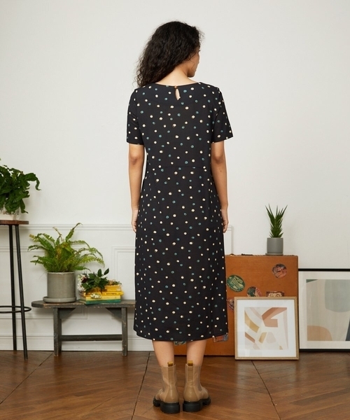 Jocomomola（ホコモモラ）の「【接触冷感】Charco ドットカットソーワンピース（ワンピース・レディース・ブラック/グリーン・40）」の4枚目の写真