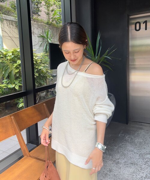 SHENERY（シーナリー）の「《インフルエンサー@kanako_ikiコラボ》シアーウールプルオーバー（ニット/セーター・レディース・オフホワイト/グレー/イエロー・FREE）」の9枚目の写真