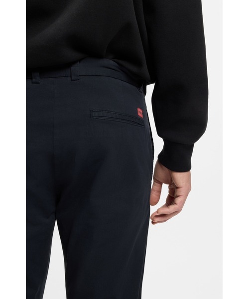 HUGO(ヒューゴ)の「スリムフィットパンツ ストレッチコットンギャバジン(その他パンツ・メンズ・ダークブルー・33/32/34/32/30/32/29/32/32/32/31/32)」の3枚目の写真