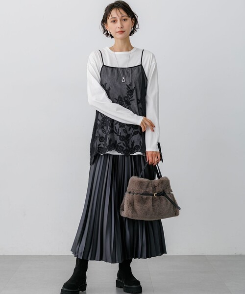 23区 L(ニジュウサンクオオキイサイズ)の「【大好評素材/洗える】コットンベアジャージー ロング Tシャツ(Tシャツ/カットソー・レディース・ホワイト系・44/46/48)」の10枚目の写真