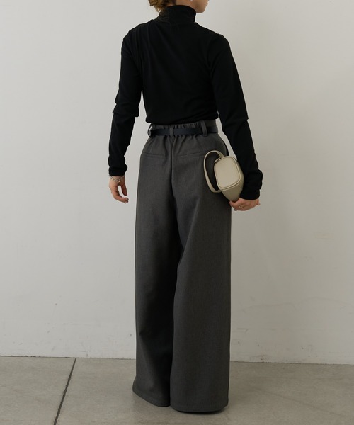 COLONY 2139（コロニートゥーワンスリーナイン）の「CICA起毛テレコハイネックプルオーバー（Tシャツ/カットソー・レディース・ホワイト/ブラック・FREE）」の4枚目の写真