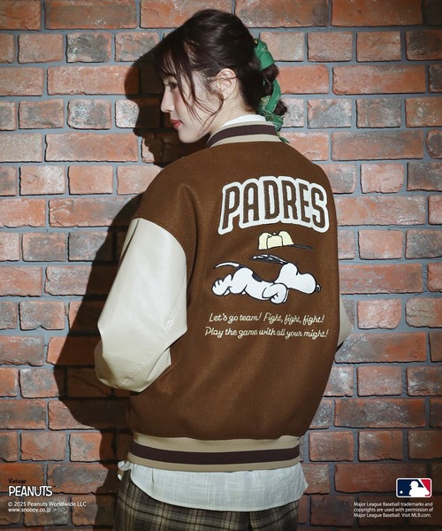 DOUBLE NAME（ダブルネーム）の「MLB×PEANUTSコラボスタジアムジャンパー（スタジャン・レディース・ブラウン/レッド/ブルー・FREE）」の7枚目の写真