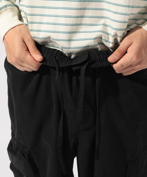 niko and...（ニコアンド）の「ナイロンコットンオーバーカーゴパンツ（カーゴパンツ・メンズ・オリーブ/ブラック/アイボリー・LARGE/MEDIUM）」の8枚目の写真
