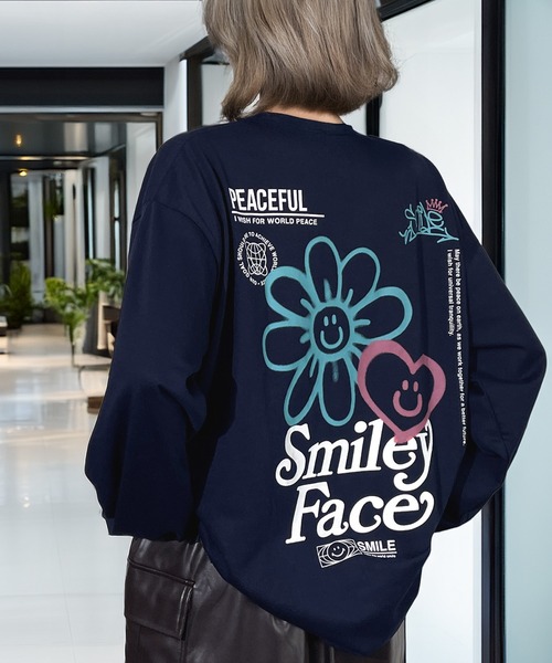 Candlestick(キャンドルスティック)の「レトロポップ キャット ベア スマイル グラフィック ロンT 韓国 ストリート(Tシャツ/カットソー・レディース・ダークグリーン系/ホワイト系/ホワイト系1/ホワイト系2/ブラック系/ブラック系1/ブラック系2/ブラック系3/ネイビー系/ネイビー系1/モカ/杢グレー/オリーブ系/オリーブ系1・M/L/LL)」の13枚目の写真