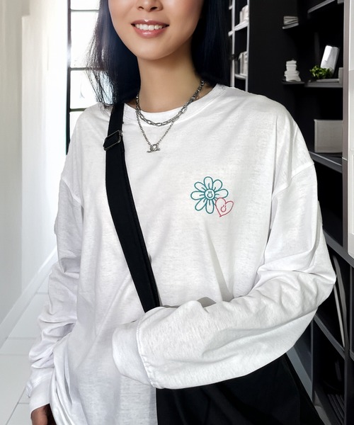 Candlestick(キャンドルスティック)の「レトロポップ キャット ベア スマイル グラフィック ロンT 韓国 ストリート(Tシャツ/カットソー・レディース・ダークグリーン系/ホワイト系/ホワイト系1/ホワイト系2/ブラック系/ブラック系1/ブラック系2/ブラック系3/ネイビー系/ネイビー系1/モカ/杢グレー/オリーブ系/オリーブ系1・M/L/LL)」の15枚目の写真
