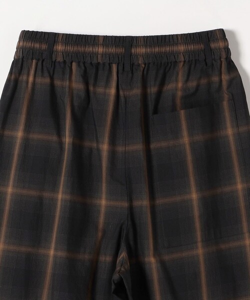 nicholson&nicholson（ニコルソンアンドニコルソン）の「nicholson&nicholson:〈手洗い可能〉チェック イージー タック パンツ（その他パンツ・レディース・ブラウン/グレー・ONE SIZE）」の7枚目の写真