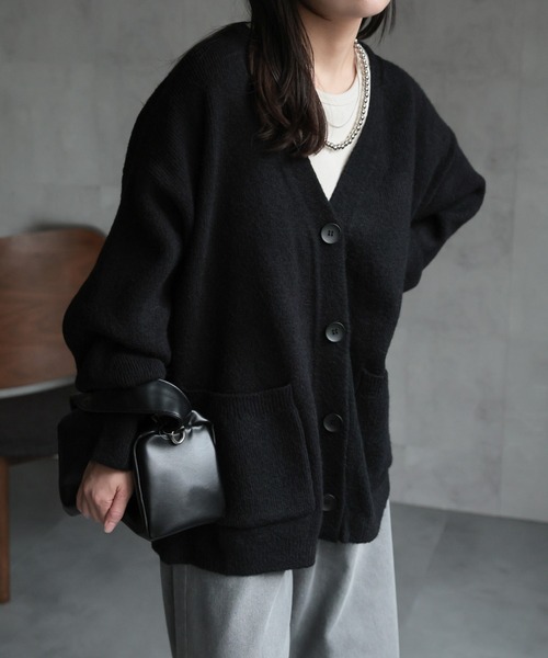 ap retro（アプレトロ）の「Vネックニットカーディガン（カーディガン/ボレロ・レディース・ブラック/グレイッシュベージュ/グレー/レッド・FREE）」の19枚目の写真