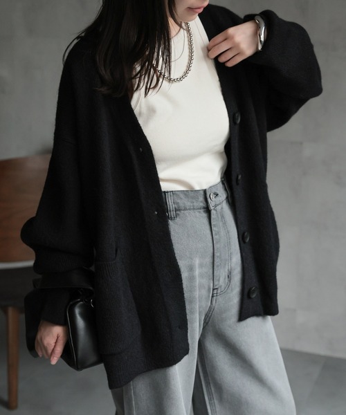 ap retro（アプレトロ）の「Vネックニットカーディガン（カーディガン/ボレロ・レディース・ブラック/グレイッシュベージュ/グレー/レッド・FREE）」の18枚目の写真