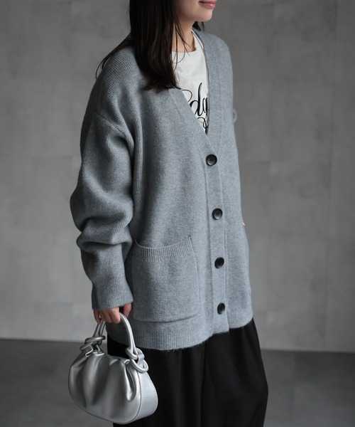 ap retro（アプレトロ）の「Vネックニットカーディガン（カーディガン/ボレロ・レディース・ブラック/グレイッシュベージュ/グレー/レッド・FREE）」の16枚目の写真