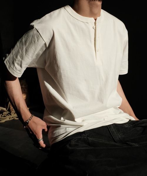 2AM(ツーエイエム)の「2AM / HENREY NECK TEE(Tシャツ/カットソー・メンズ・ブラック/ナチュラル/スミクロ/ホワイト・XX-LARGE/X-LARGE)」の4枚目の写真