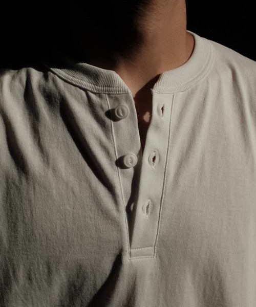 2AM(ツーエイエム)の「2AM / HENREY NECK TEE(Tシャツ/カットソー・メンズ・ブラック/ナチュラル/スミクロ/ホワイト・XX-LARGE/X-LARGE)」の16枚目の写真