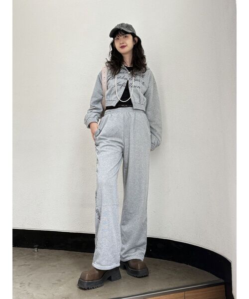 jouetie（ジュエティ）の「ラメスウェットルーズパンツ【セットアップ対応】（スウェットパンツ・レディース・グレー/ピンク・MEDIUM）」の7枚目の写真
