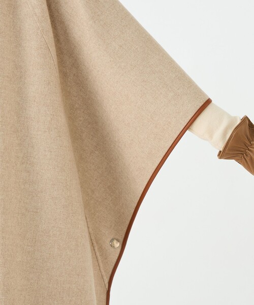 Mackintosh(マッキントッシュ)の「【別注】MACKINTOSH SANQUHAR EX ケープコート(ノーカラーコート・レディース・ブラック系その他/ライトベージュ・6)」の9枚目の写真